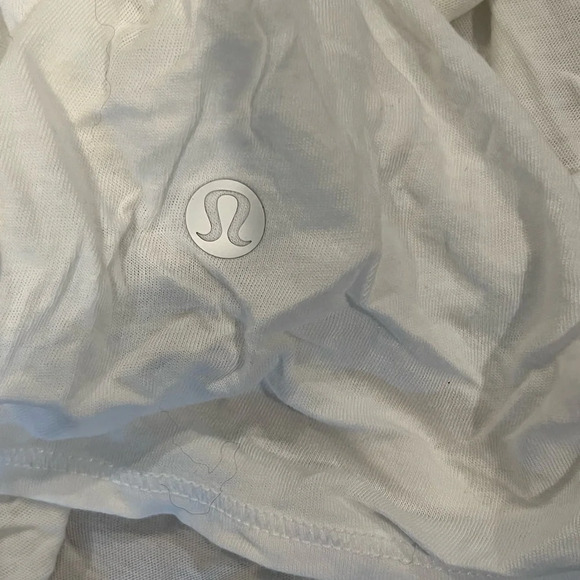 Lululemon logo all tied up tank size 4 - Picture 4 of 5